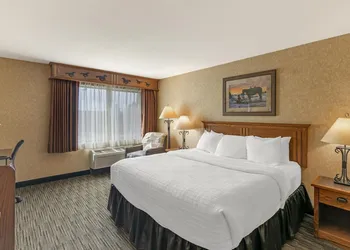Best Western Plus Kelly Inn & Suites hotel thumbnail 4