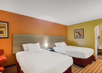 SureStay Hotel by Best Western Mt Pleasant hotel thumbnail 5