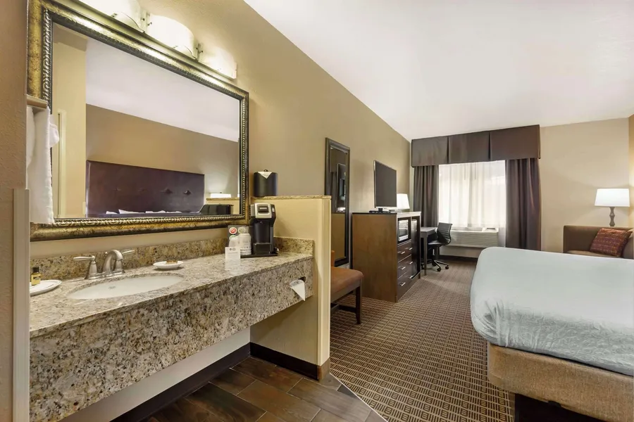 Best Western Plus Yakima Hotel hotel detail image 6