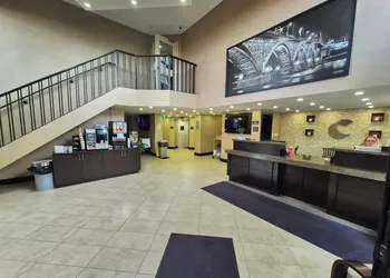 Comfort Inn hotel thumbnail 2