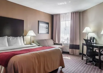 Comfort Inn hotel thumbnail 6