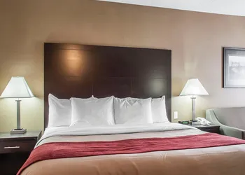 Comfort Inn hotel thumbnail 7
