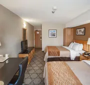 Comfort Inn Winnipeg Airport hotel detail image 5