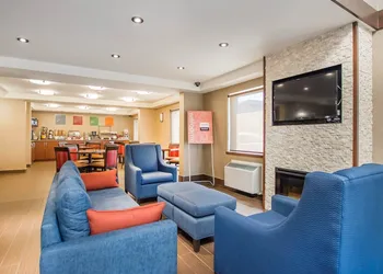 Comfort Inn hotel thumbnail 2