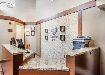 Comfort Inn hotel thumbnail 3