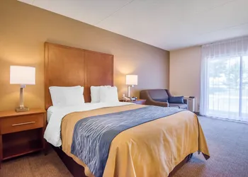 Comfort Inn hotel thumbnail 5