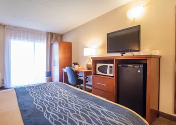 Comfort Inn hotel thumbnail 7