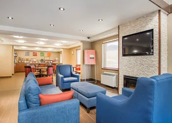 Comfort Inn hotel thumbnail 2
