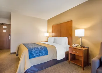 Comfort Inn hotel thumbnail 6