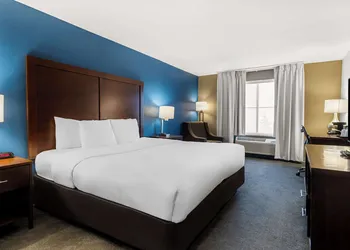 Comfort Inn & Suites near Tinley Park Amphitheater hotel thumbnail 4