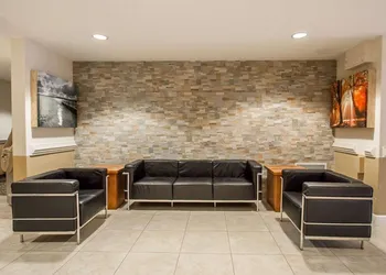 Suburban Studios Melbourne Airport hotel thumbnail 5