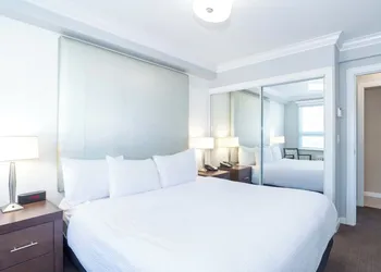 Sandman Hotel & Suites Kelowna hotel thumbnail 5