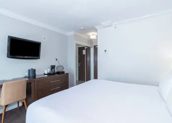 Sandman Hotel & Suites Kelowna hotel thumbnail 7