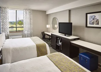 Waterfront Hotel Downtown Burlington hotel thumbnail 4