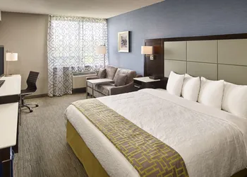 Waterfront Hotel Downtown Burlington hotel thumbnail 7