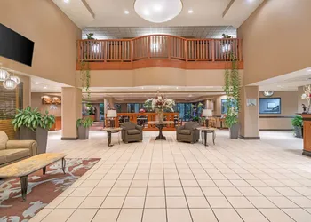 Wingate by Wyndham Lexington hotel thumbnail 2