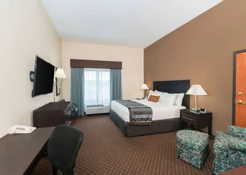 Wingate by Wyndham Lexington hotel thumbnail 3