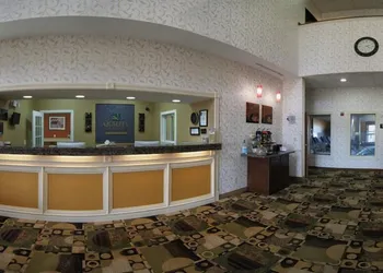 Quality Inn Litchfield Route 66 hotel thumbnail 6