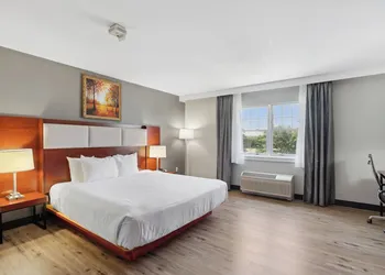 Ramada by Wyndham Saco/Old Orchard Beach Area hotel thumbnail 4