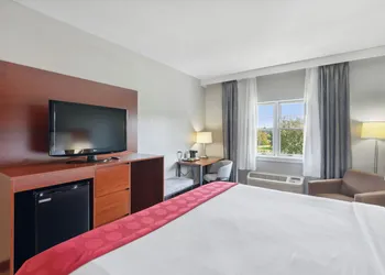 Ramada by Wyndham Saco/Old Orchard Beach Area hotel thumbnail 6