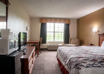 BlissPoint Inn & Suites hotel thumbnail 6
