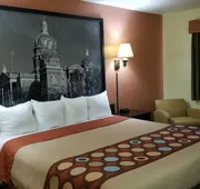 Super 8 by Wyndham Ottumwa hotel detail image 3
