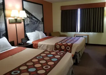 Super 8 by Wyndham Ottumwa hotel thumbnail 4