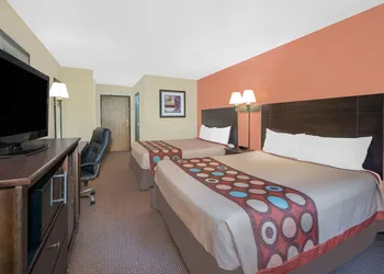 Super 8 by Wyndham Ottumwa hotel thumbnail 7