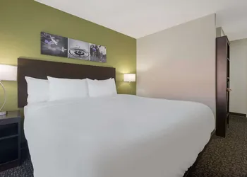 Sleep Inn Madison hotel thumbnail 4