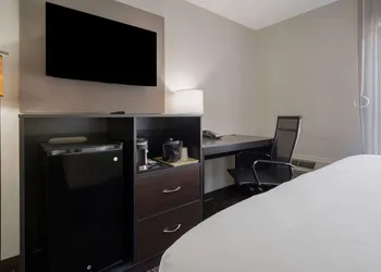 Sleep Inn Madison hotel thumbnail 5