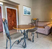 Rodeway Inn Gainesville - University Area hotel detail image 3