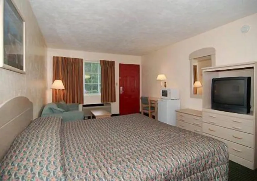 Rodeway Inn Gainesville - University Area hotel detail image 6