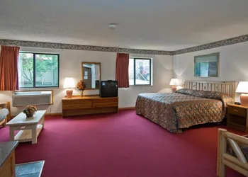 Americas Best Value Inn & Suites International Falls hotel thumbnail 4