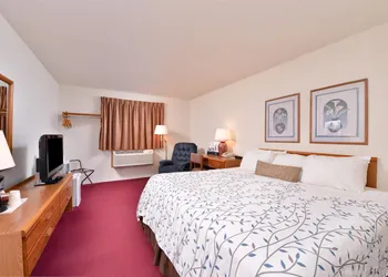 Americas Best Value Inn & Suites International Falls hotel thumbnail 5
