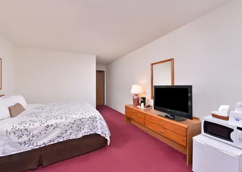 Americas Best Value Inn & Suites International Falls hotel thumbnail 8
