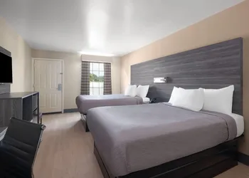 Baymont by Wyndham Commerce GA Near Tanger Outlets Mall hotel thumbnail 5