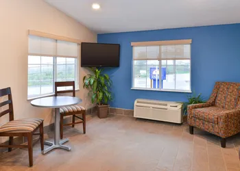 Americas Best Value Inn & Suites St. Clairsville Wheeling hotel thumbnail 4