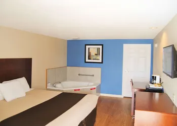 Americas Best Value Inn & Suites St. Clairsville Wheeling hotel thumbnail 6
