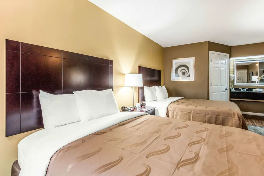 Quality Inn Bessemer I-20 exit 108 hotel detail image 6
