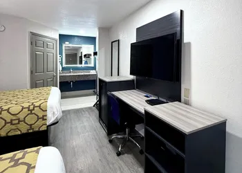 Baymont by Wyndham Grenada hotel thumbnail 6