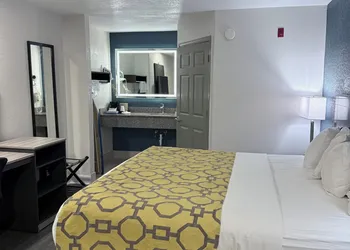 Baymont by Wyndham Grenada hotel thumbnail 8