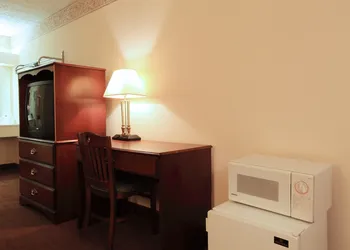Americas Best Value Inn North Capital hotel thumbnail 3