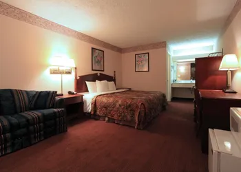 Americas Best Value Inn North Capital hotel thumbnail 4