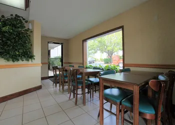 Americas Best Value Inn North Capital hotel thumbnail 8