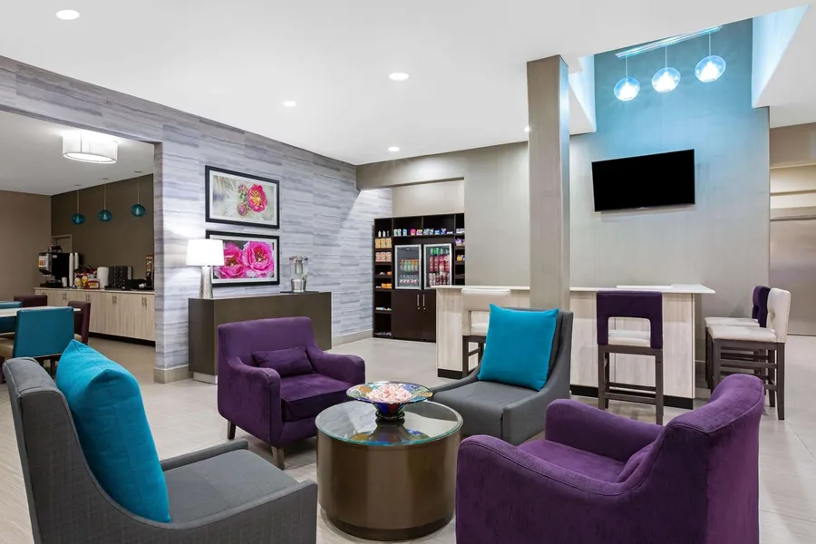 La Quinta Inn & Suites by Wyndham Pharr North McAllen hotel detail image 2
