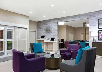 La Quinta Inn & Suites by Wyndham Pharr North McAllen hotel thumbnail 3