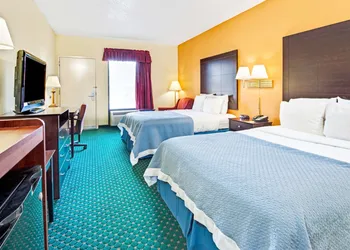 Days Inn by Wyndham Covington hotel thumbnail 5