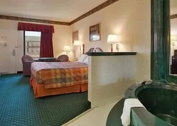 Days Inn by Wyndham Covington hotel thumbnail 6