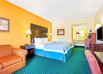 Days Inn by Wyndham Covington hotel thumbnail 8