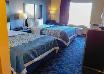 Days Inn & Suites by Wyndham Pocahontas hotel thumbnail 8